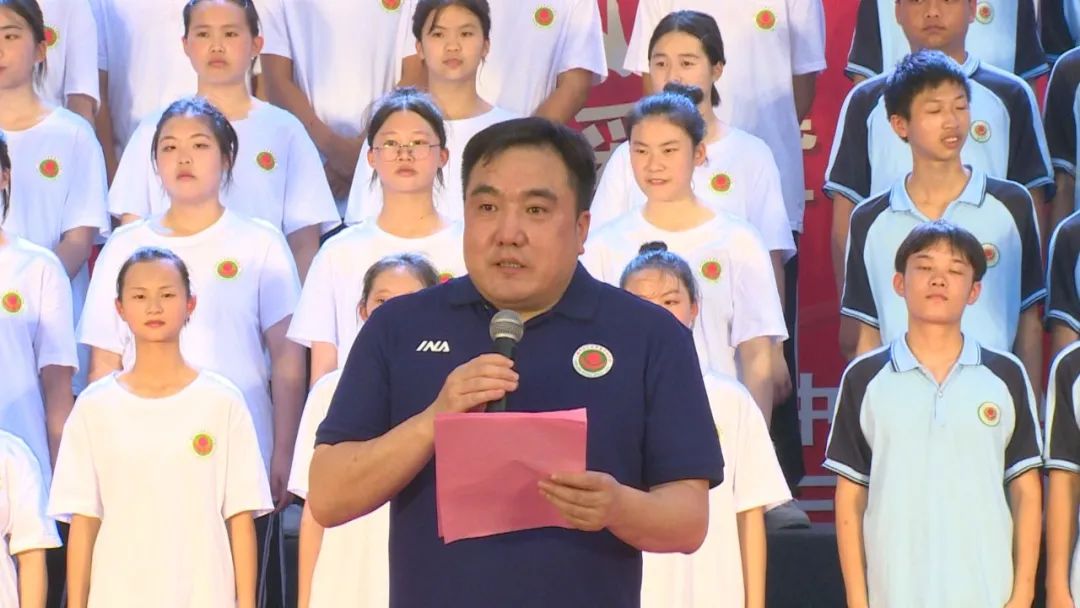 唱响新时代 筑梦新征程——冷水江工业中等专业学校文明风采暨“五·四”主题合唱比赛侧记