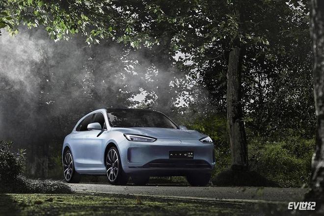 命運(yùn)還得自己掌控！從AITO問界OTA自由看中國品牌車機(jī)系統(tǒng)自主