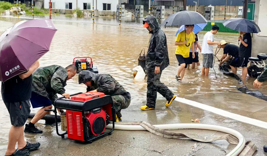 闻“汛”而动  向险而行——广元特来电青年突击队全力奋战防汛抢险一线