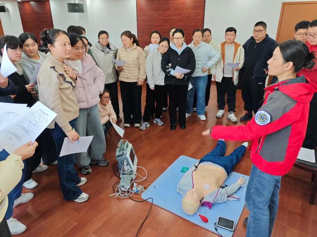 以精准施训巩固发展根基  镇江市2026年第二期院前急救岗前培训收官
