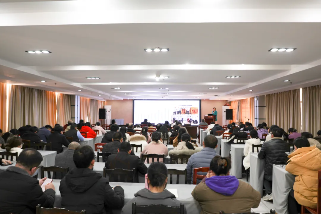 深耕医学探前沿 细研申报提质效——贺州广济医院继续教育与科研课题申报专题培训