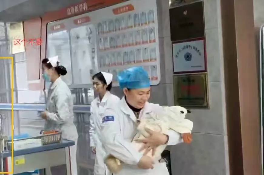 高铁站传来救助！未婚护士秒变“新手妈妈”！贺州广济这场救援满是爱