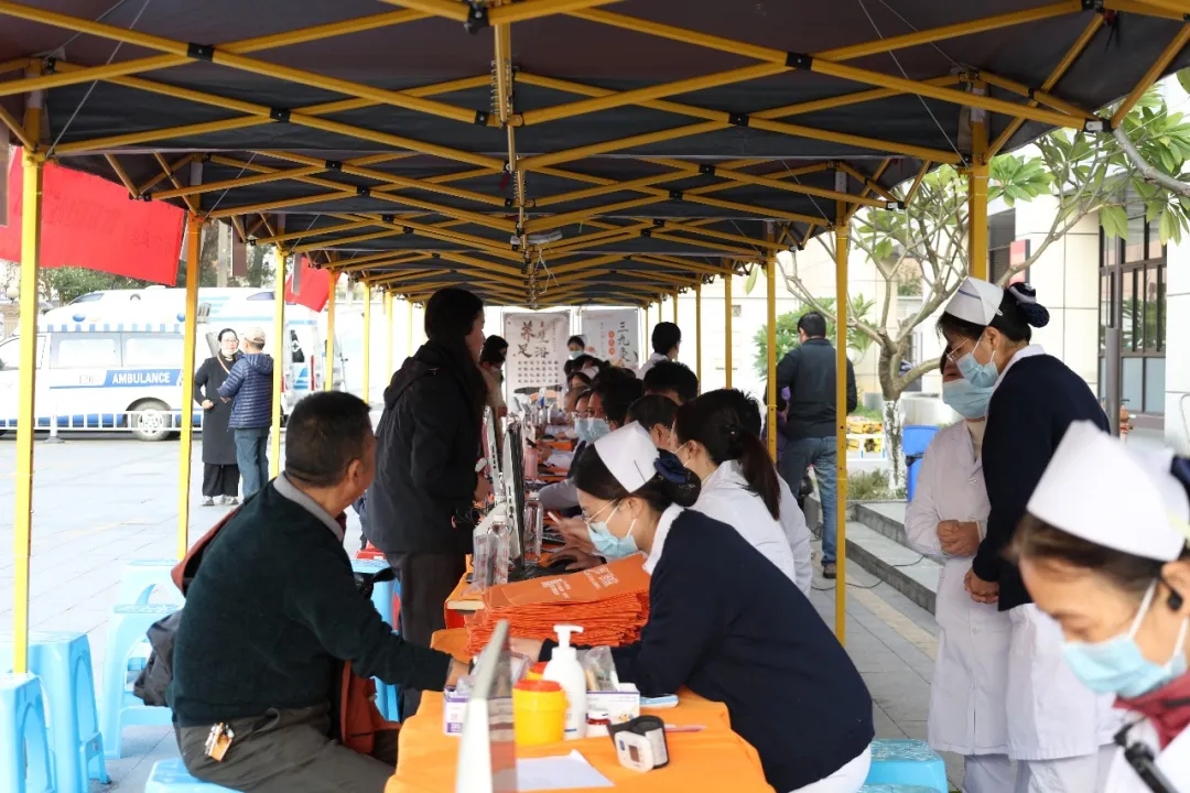 【科学防癌 守护生命】在家门口看三省专家！贺州广济医院肿瘤筛查义诊惠民生
