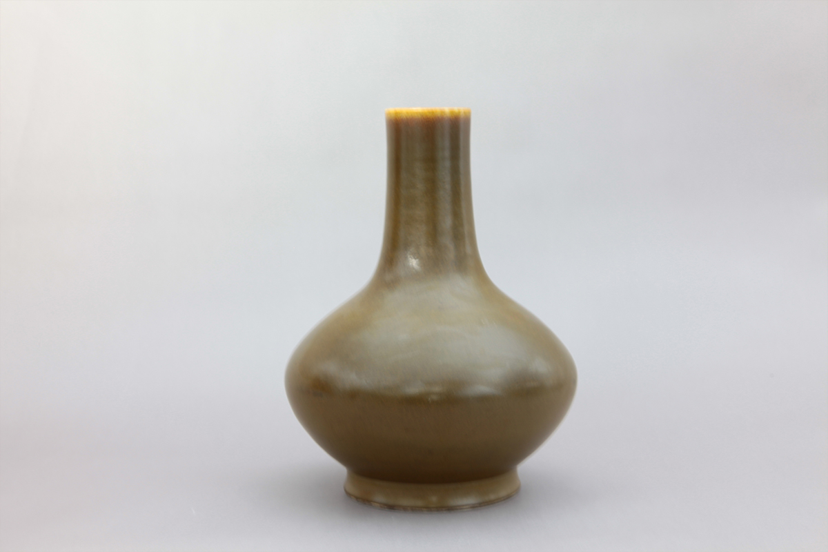 清光绪 茶叶末釉直口瓶