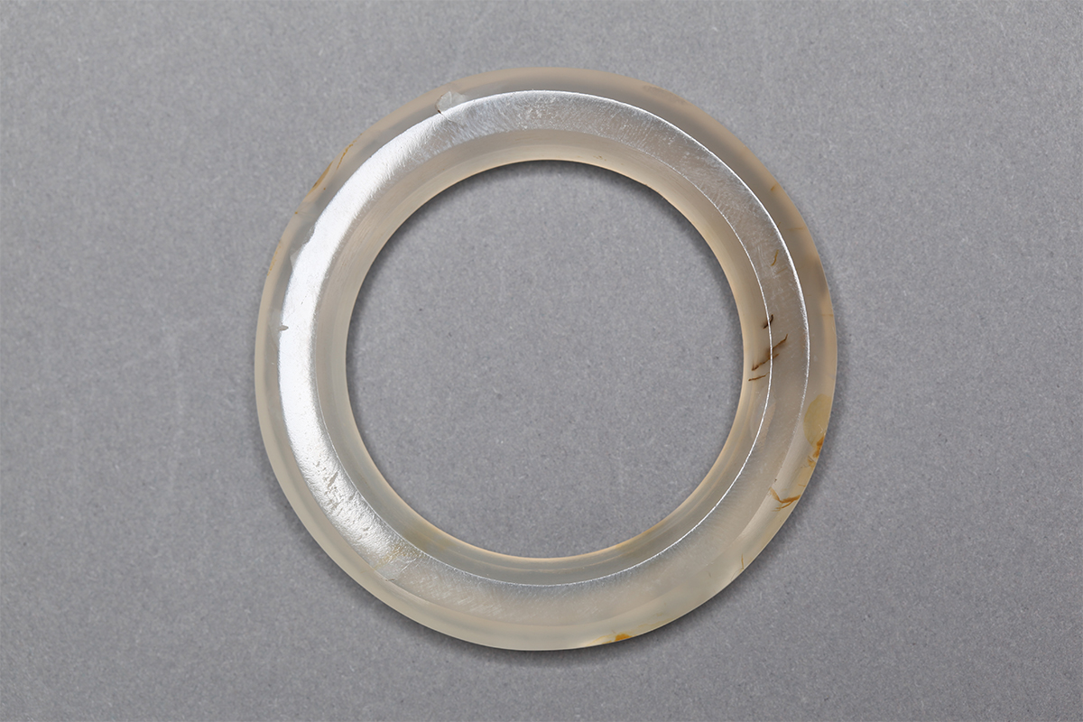 战国 六棱白玛瑙环