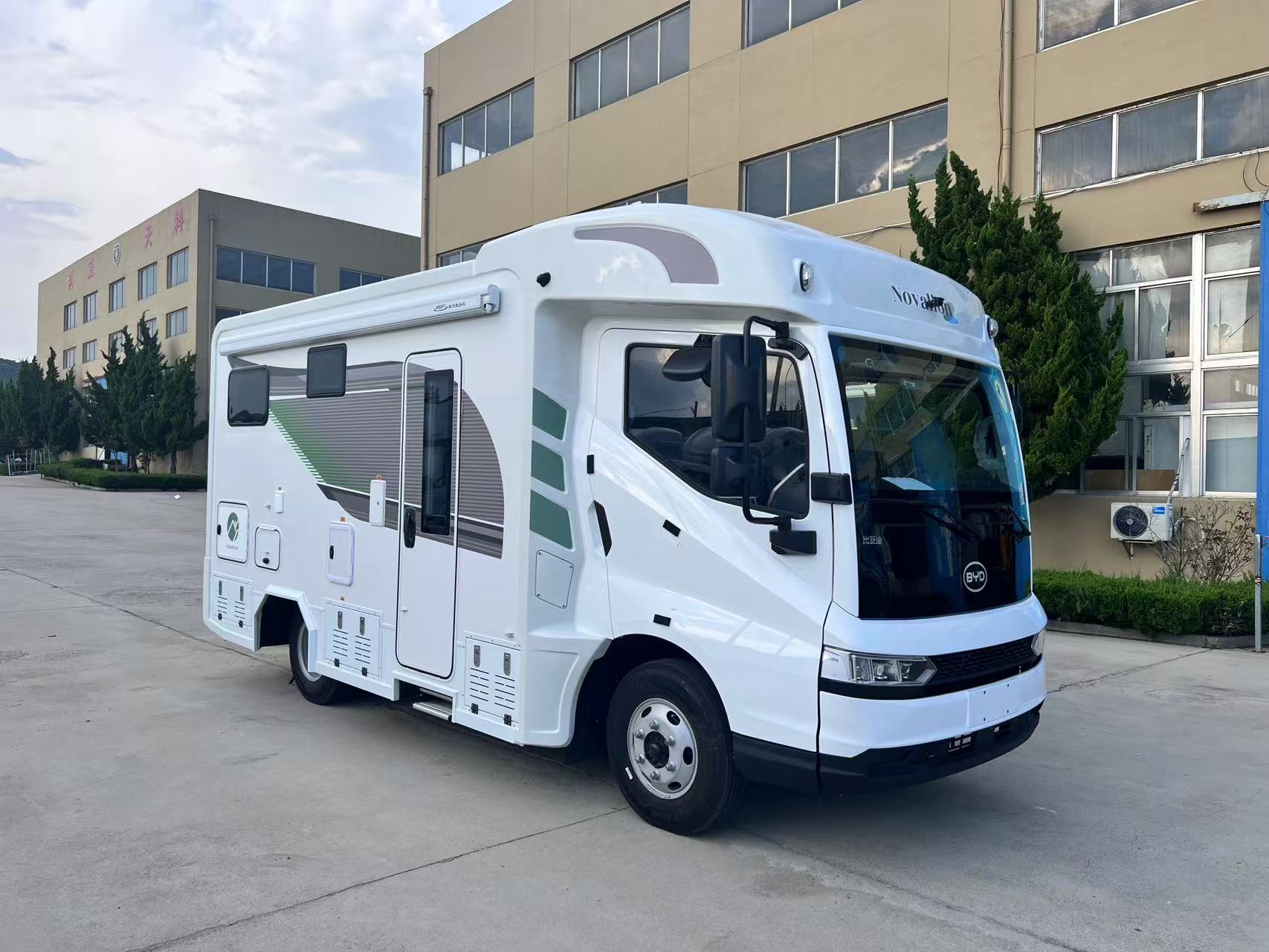 诺沃伦-比亚迪B+