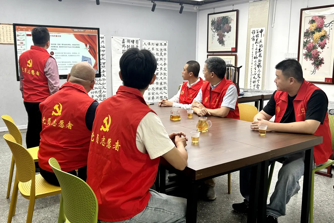 党建动态 | 构建和谐劳动关系，共促社会稳定发展