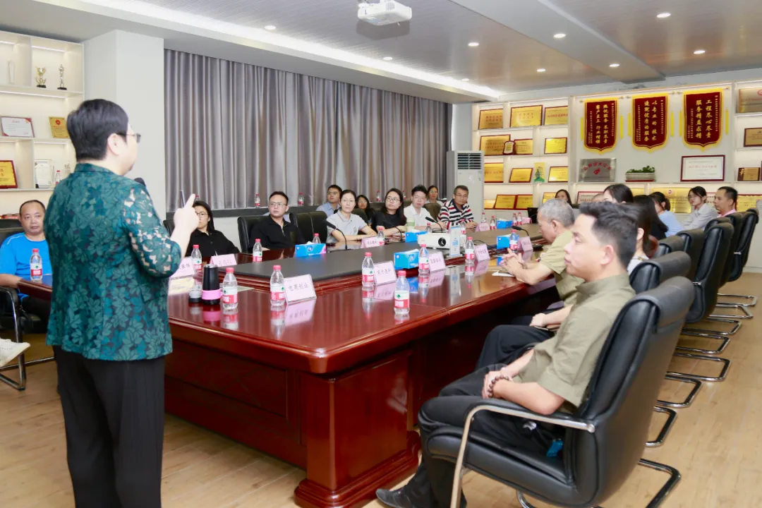 肇庆企业两会举办“量化经营与利润管控”专题沙龙