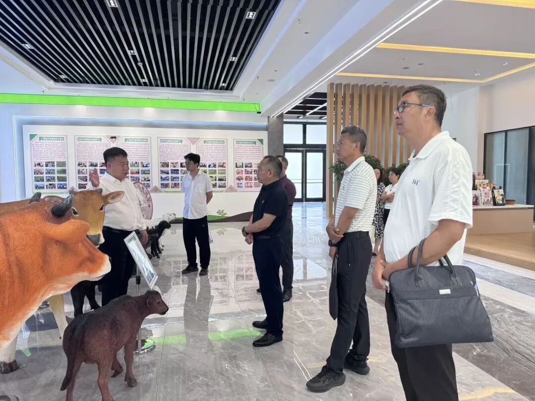 普洱市政协调研组一行莅临研究院调研指导