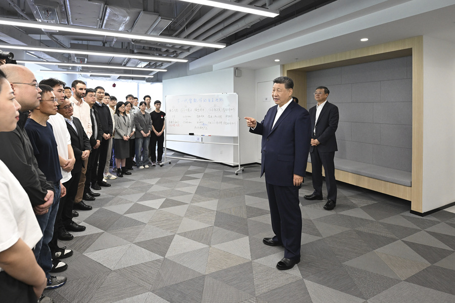 科学的未来在青年——习近平总书记关心青年创新创造的故事