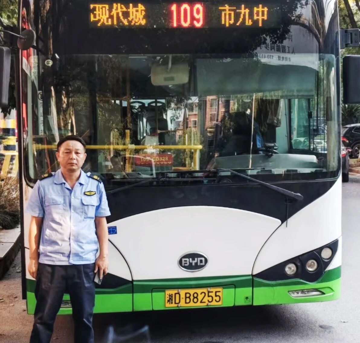 暖心！公交驾驶员助八旬走失老人平安归家