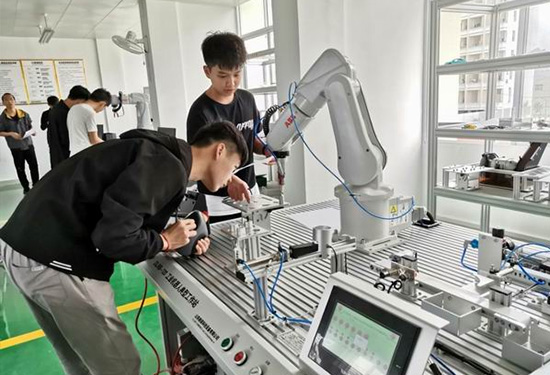 我院机电教研室举行2019级学生专业技能比赛