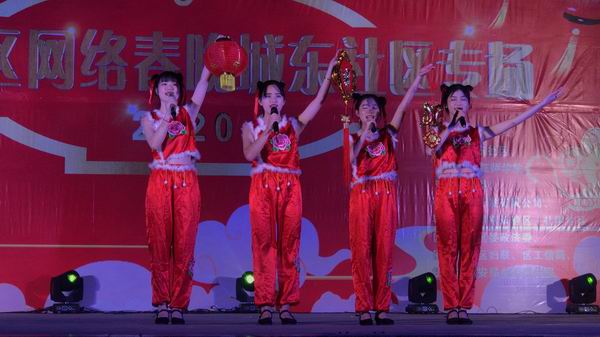调整大小 歌曲串烧《欢乐过大年》.jpg
