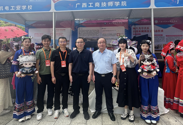 一技在手，一生无忧——我院亮相2026年广西职业教育活动周，非遗匠心与美食技艺共绽光彩